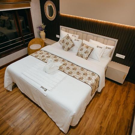 Cosy Premium Houseboats Hotel Alappuzha Exterior photo