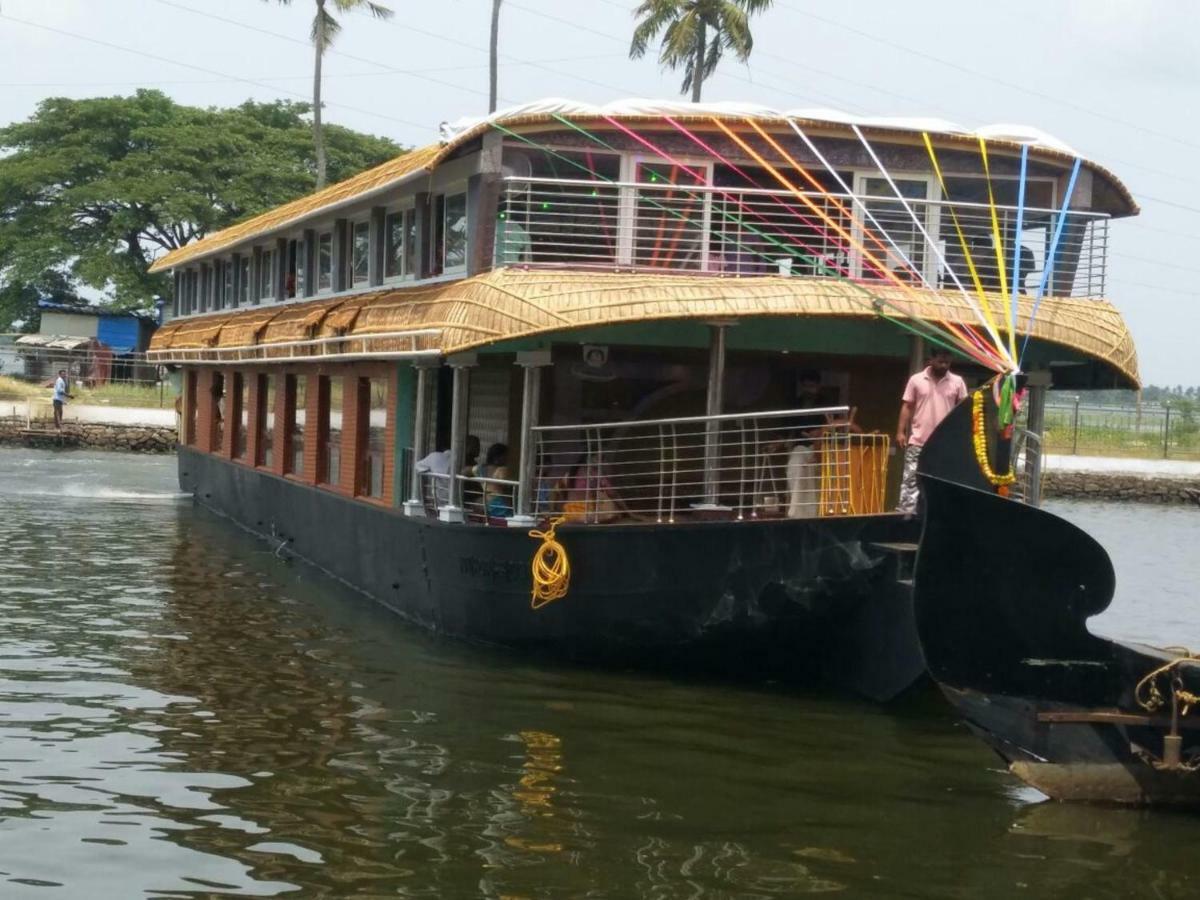 Cosy Premium Houseboats Hotel Alappuzha Exterior photo