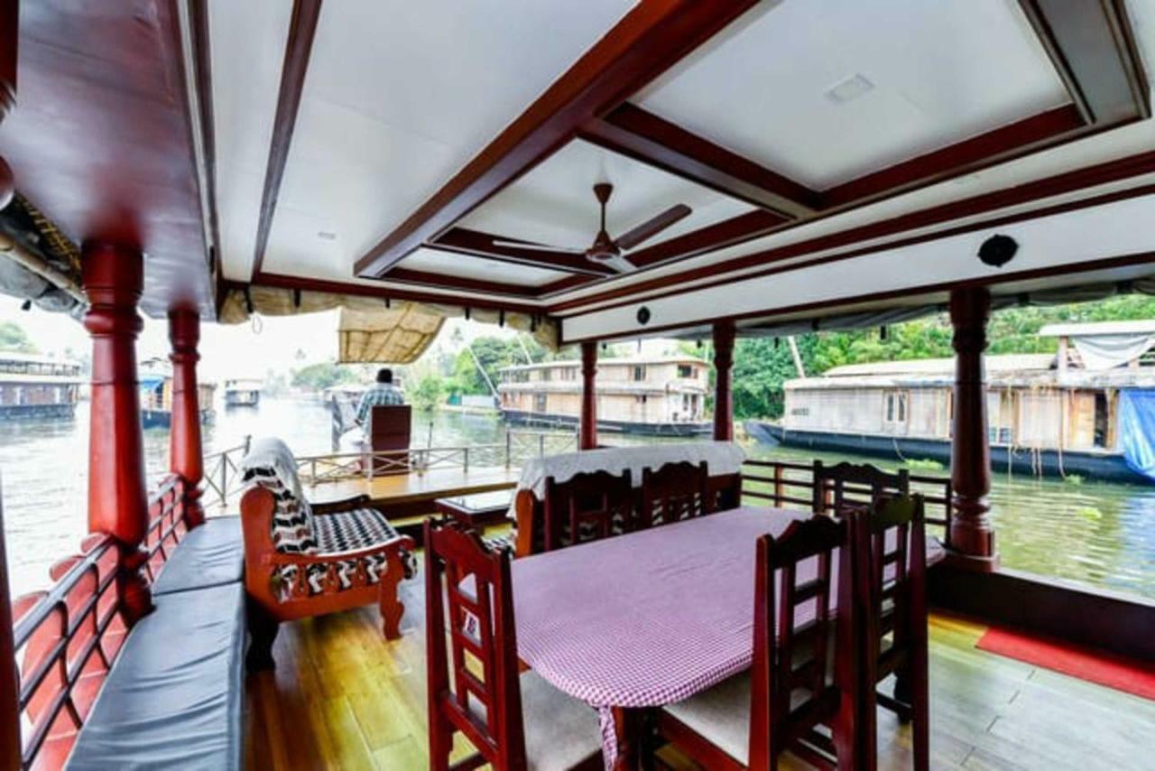 Cosy Premium Houseboats Hotel Alappuzha Exterior photo
