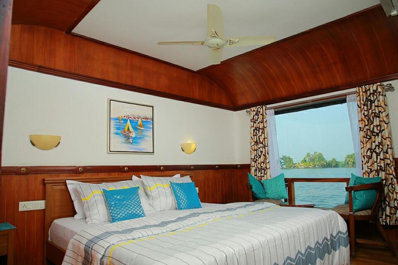 Cosy Premium Houseboats Hotel Alappuzha Exterior photo