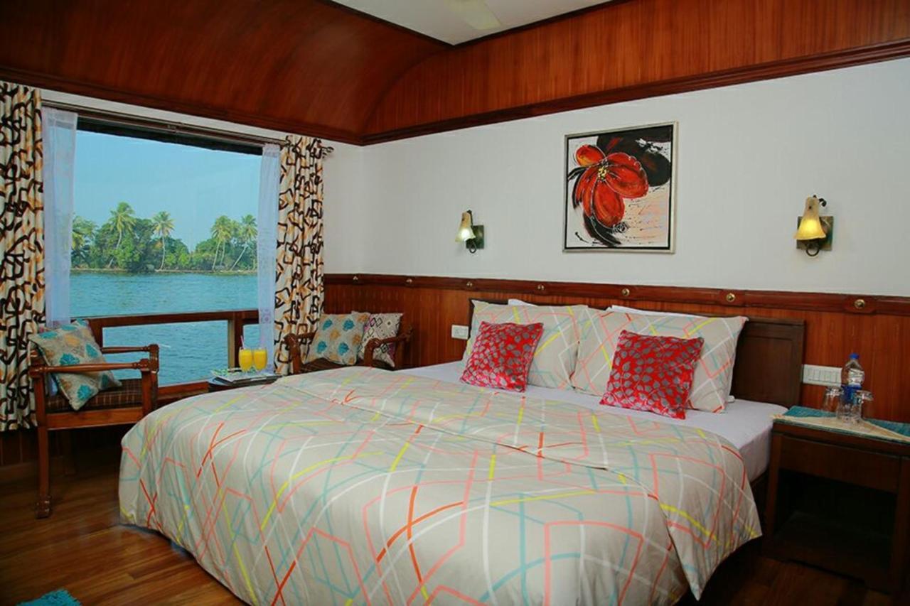 Cosy Premium Houseboats Hotel Alappuzha Exterior photo